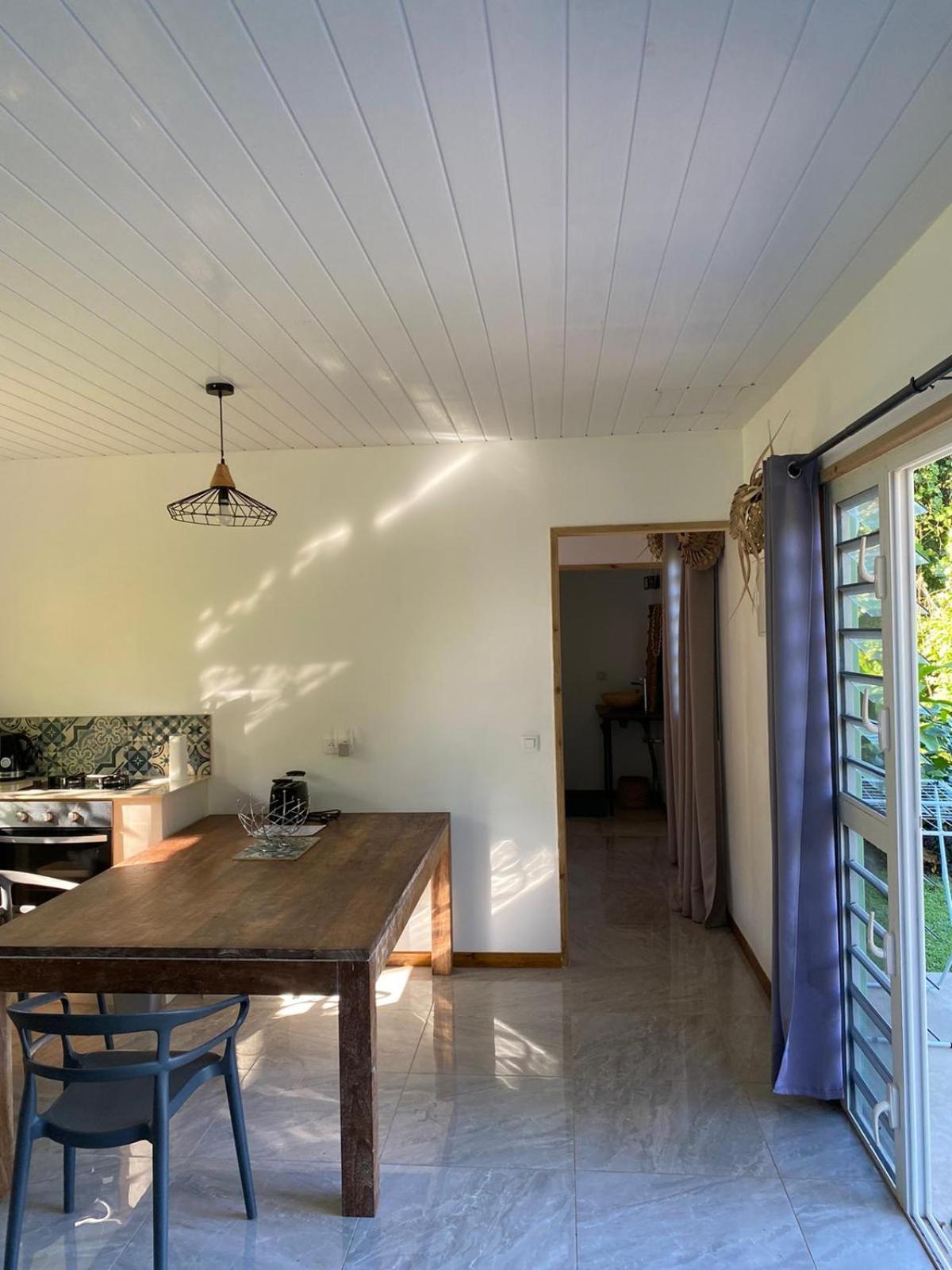 Rotui Lodge Paopao Kültér fotó